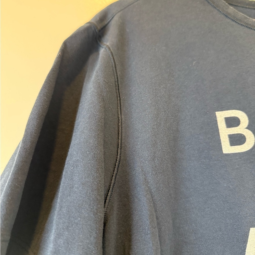 lululemon athletica Men’s Dark Blue Breathe Tee - Picture 4 of 5
